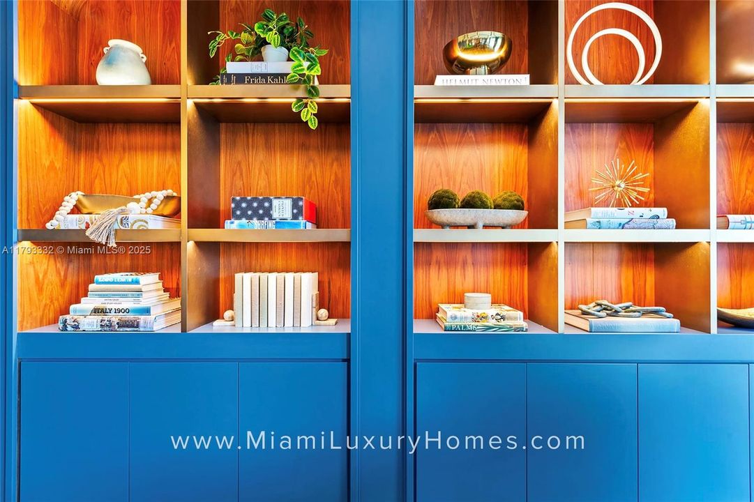 Vendido Recientemente: $1,695,000 (2 camas, 2 baños, 964 Pies cuadrados)