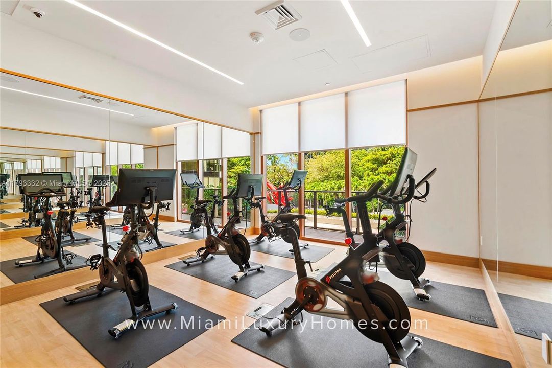 Vendido Recientemente: $1,695,000 (2 camas, 2 baños, 964 Pies cuadrados)