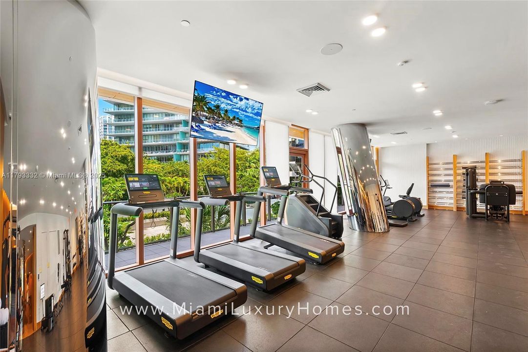 Vendido Recientemente: $1,695,000 (2 camas, 2 baños, 964 Pies cuadrados)