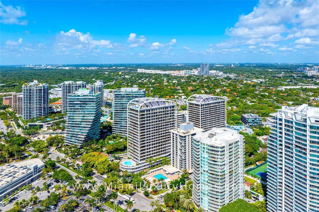 Vendido Recientemente: $1,695,000 (2 camas, 2 baños, 964 Pies cuadrados)