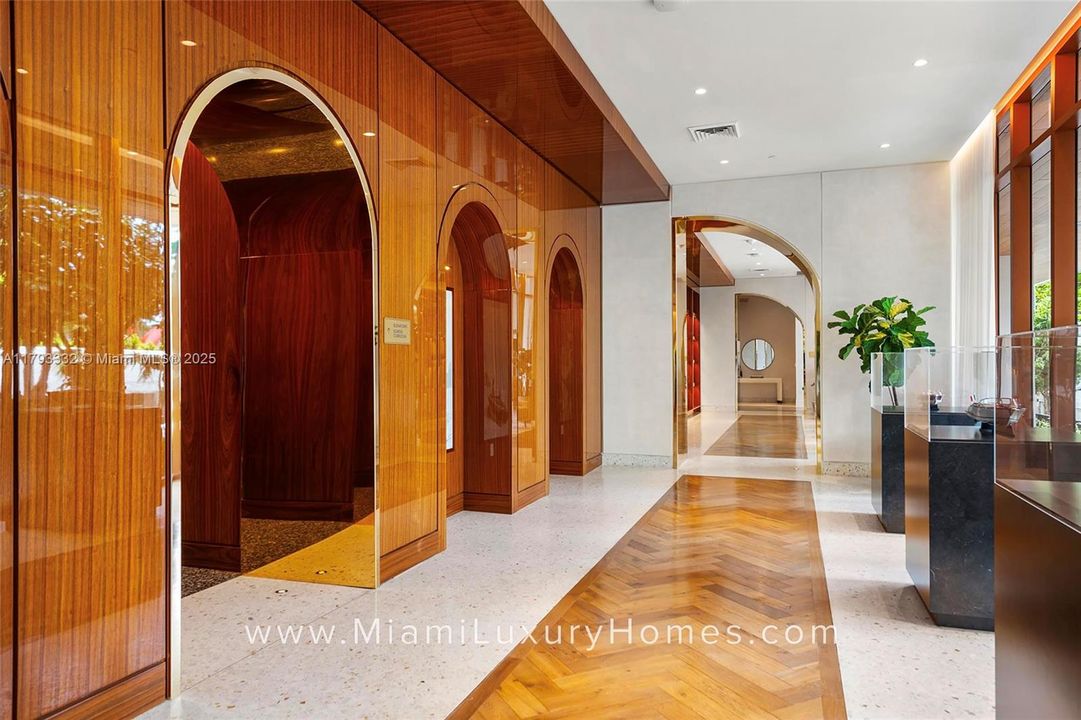 Vendido Recientemente: $1,695,000 (2 camas, 2 baños, 964 Pies cuadrados)