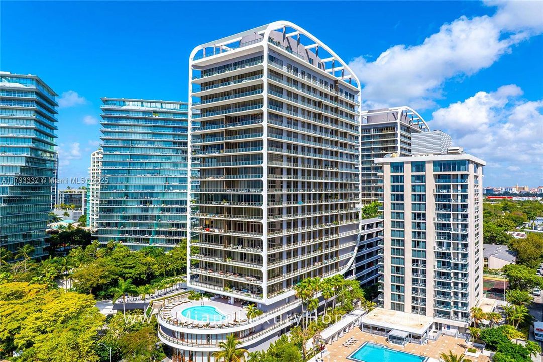 Vendido Recientemente: $1,695,000 (2 camas, 2 baños, 964 Pies cuadrados)