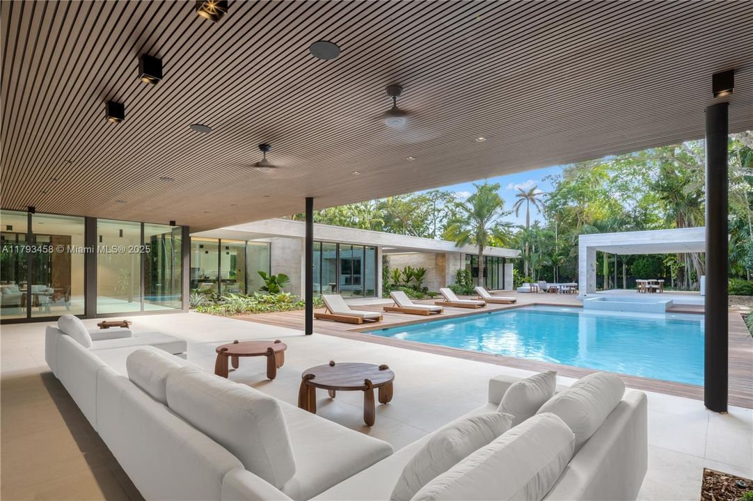 Недавно арендовано: $130,000 (6 спален, 7 ванн, 8833 Квадратных фут)