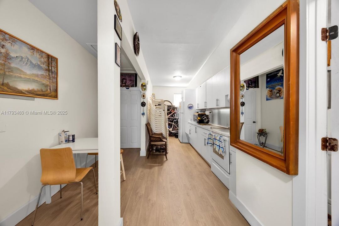 Недавно продано: $3,900,000 (0 спален, 0 ванн, 8019 Квадратных фут)