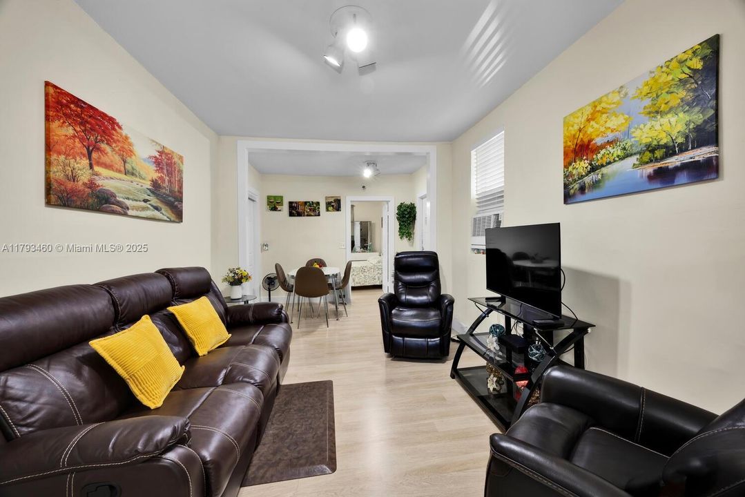 Недавно продано: $3,900,000 (0 спален, 0 ванн, 8019 Квадратных фут)