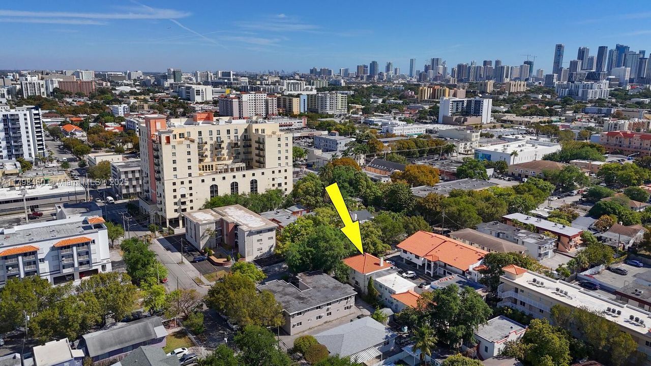 Недавно продано: $3,900,000 (0 спален, 0 ванн, 8019 Квадратных фут)