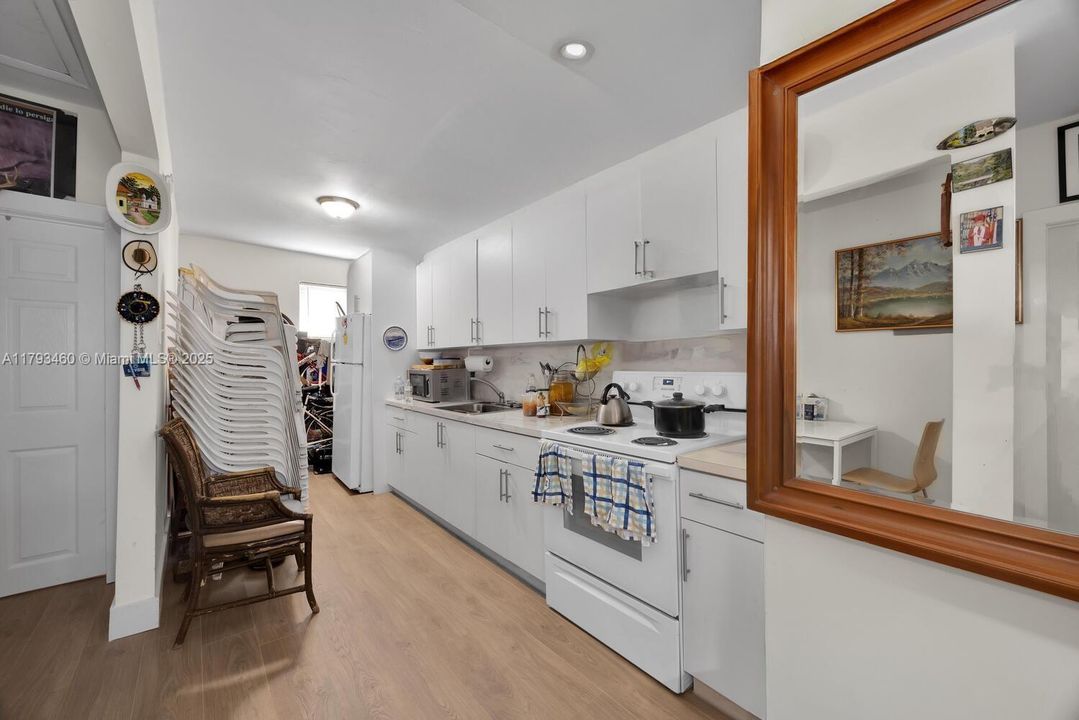 Недавно продано: $3,900,000 (0 спален, 0 ванн, 8019 Квадратных фут)