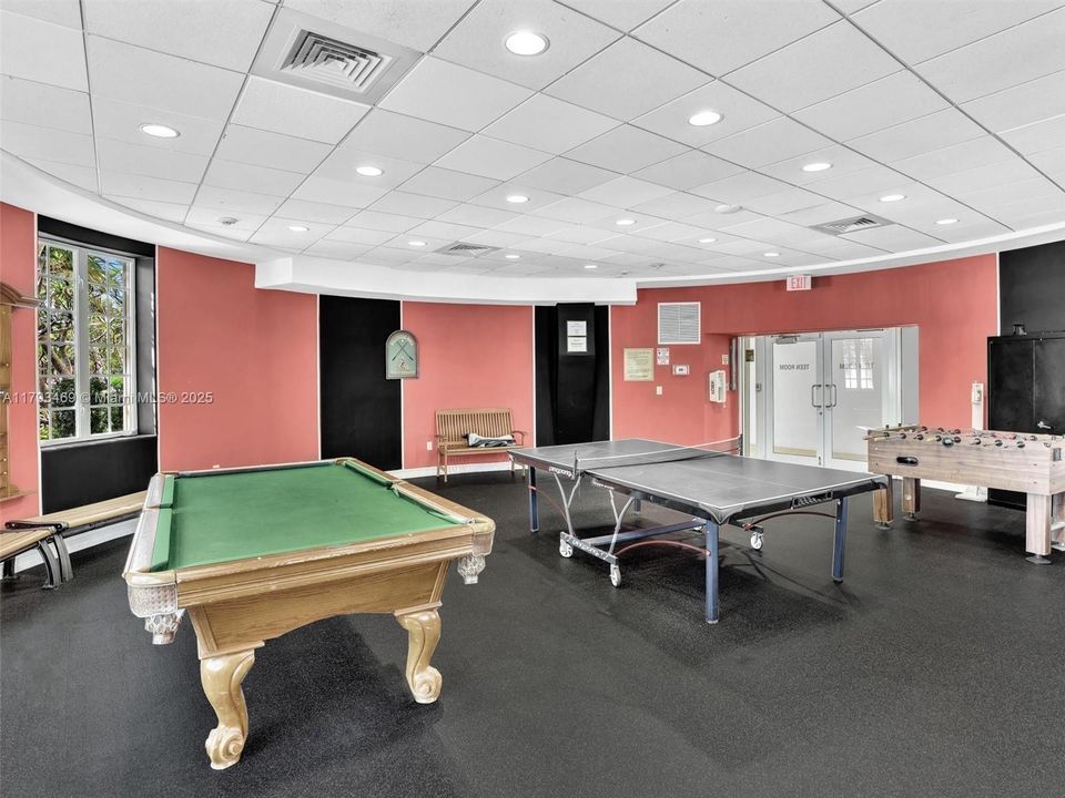 Recently Sold: $1,750,000 (4 beds, 3 baths, 2513 Square Feet)