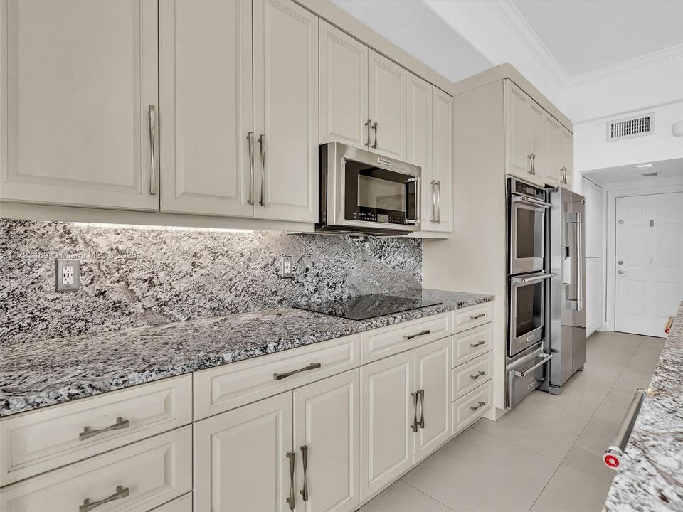 Recently Sold: $1,750,000 (4 beds, 3 baths, 2513 Square Feet)