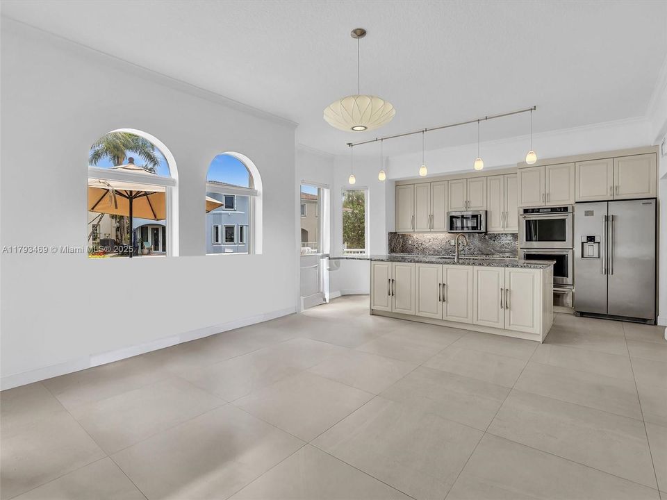 Recently Sold: $1,750,000 (4 beds, 3 baths, 2513 Square Feet)