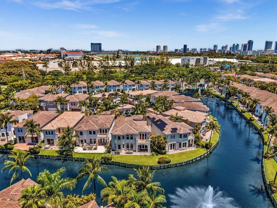 A CLOSER LOOK AT THE BACK OF THE HOME. JUST BEAUTIFUL!