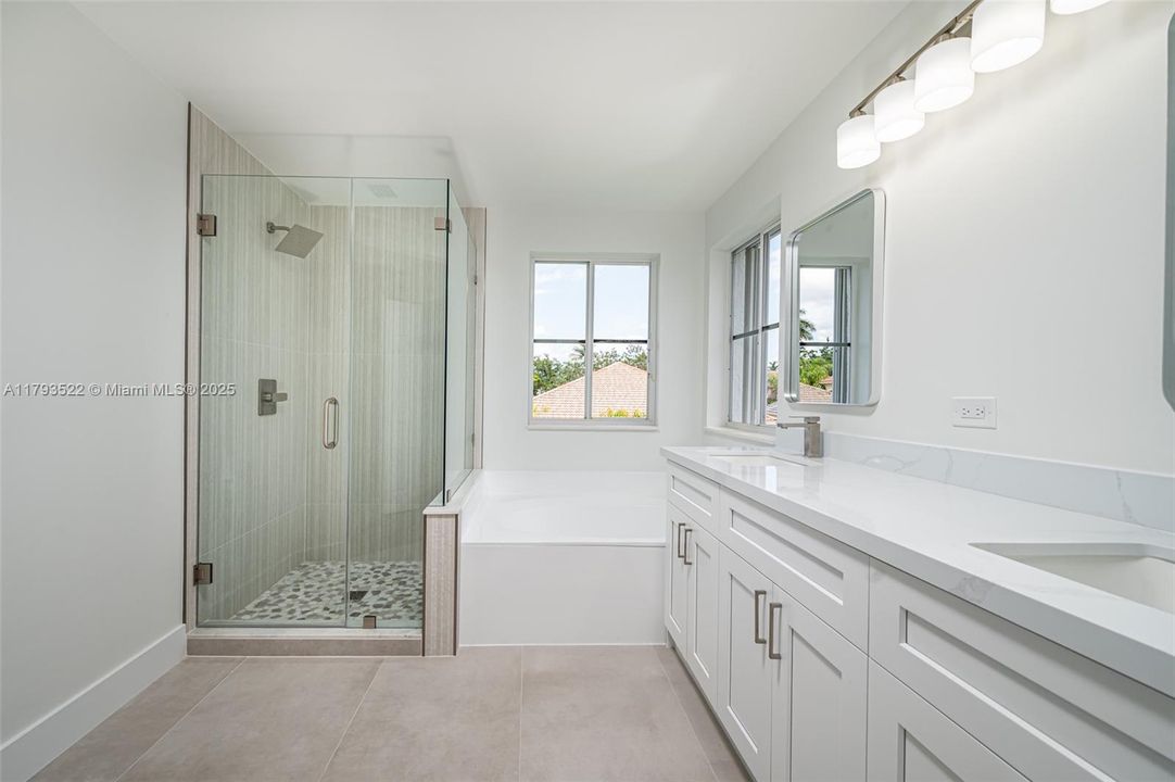 Недавно продано: $1,125,000 (6 спален, 4 ванн, 2905 Квадратных фут)