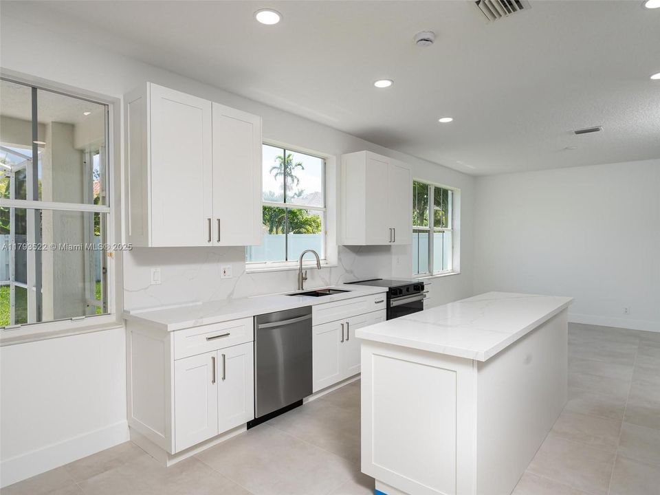 Недавно продано: $1,125,000 (6 спален, 4 ванн, 2905 Квадратных фут)