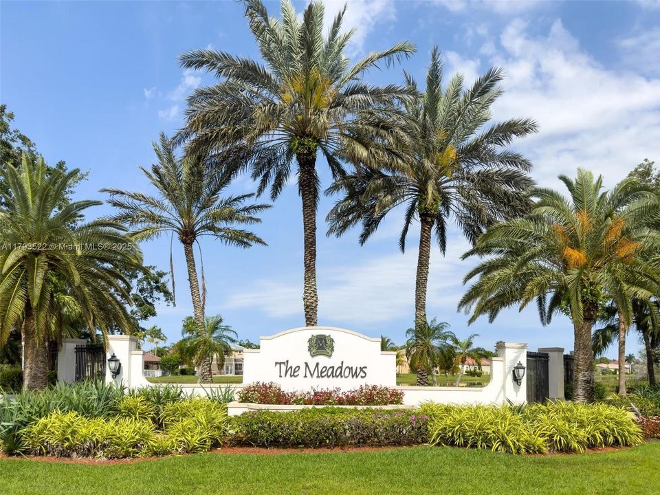 Недавно продано: $1,125,000 (6 спален, 4 ванн, 2905 Квадратных фут)