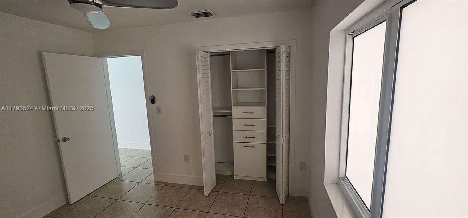 Recently Sold: $685,000 (3 beds, 2 baths, 1362 Square Feet)