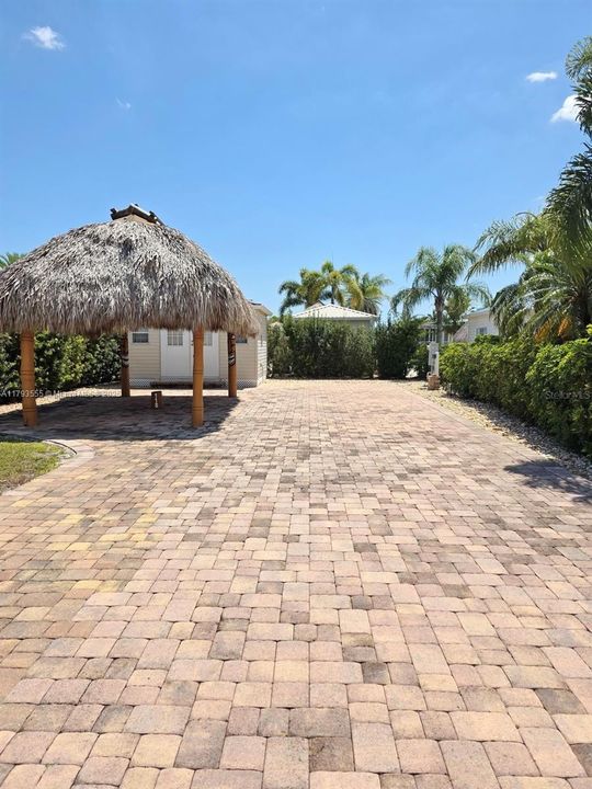 На продажу: $179,000 (0.07 acres)