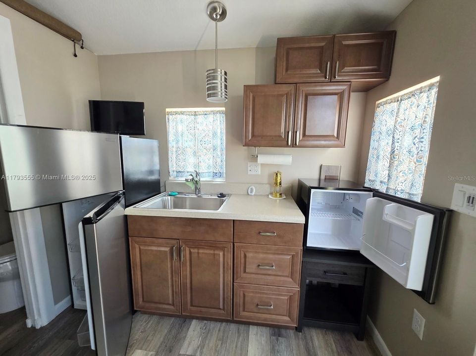 На продажу: $179,000 (0.07 acres)