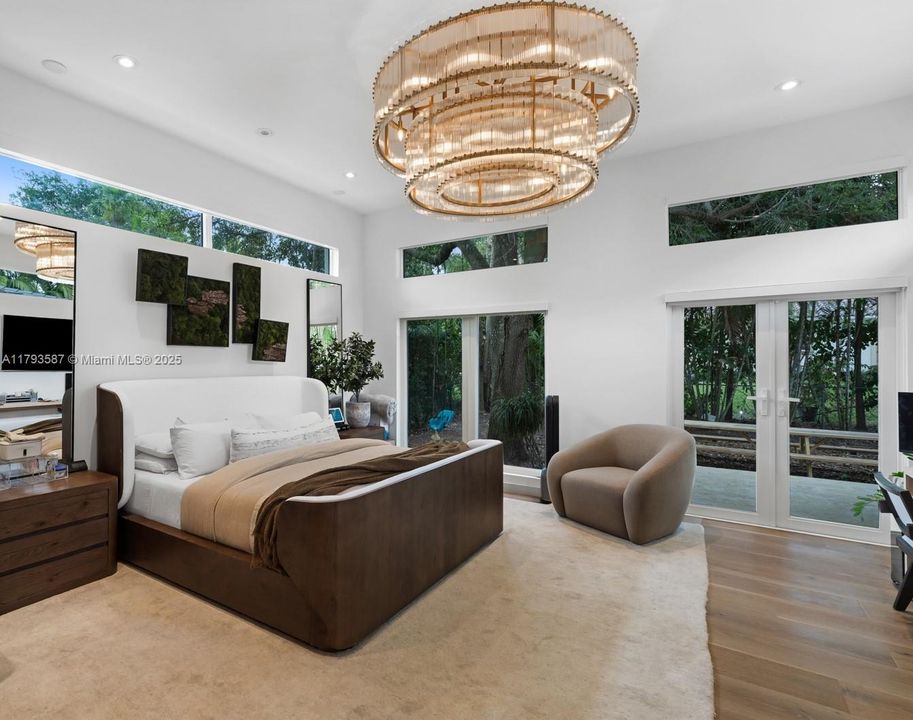 For Sale: $3,950,000 (5 beds, 4 baths, 3360 Square Feet)