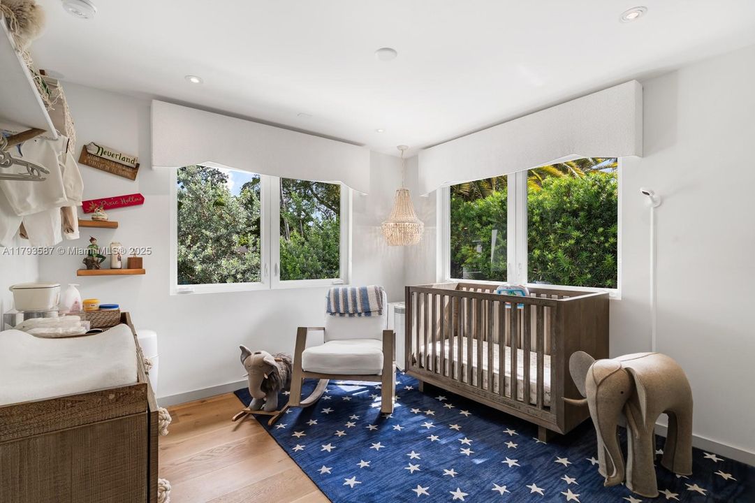 For Sale: $3,950,000 (5 beds, 4 baths, 3360 Square Feet)