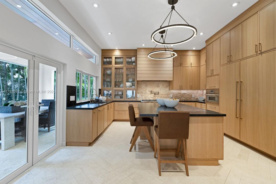 For Sale: $3,950,000 (5 beds, 4 baths, 3360 Square Feet)