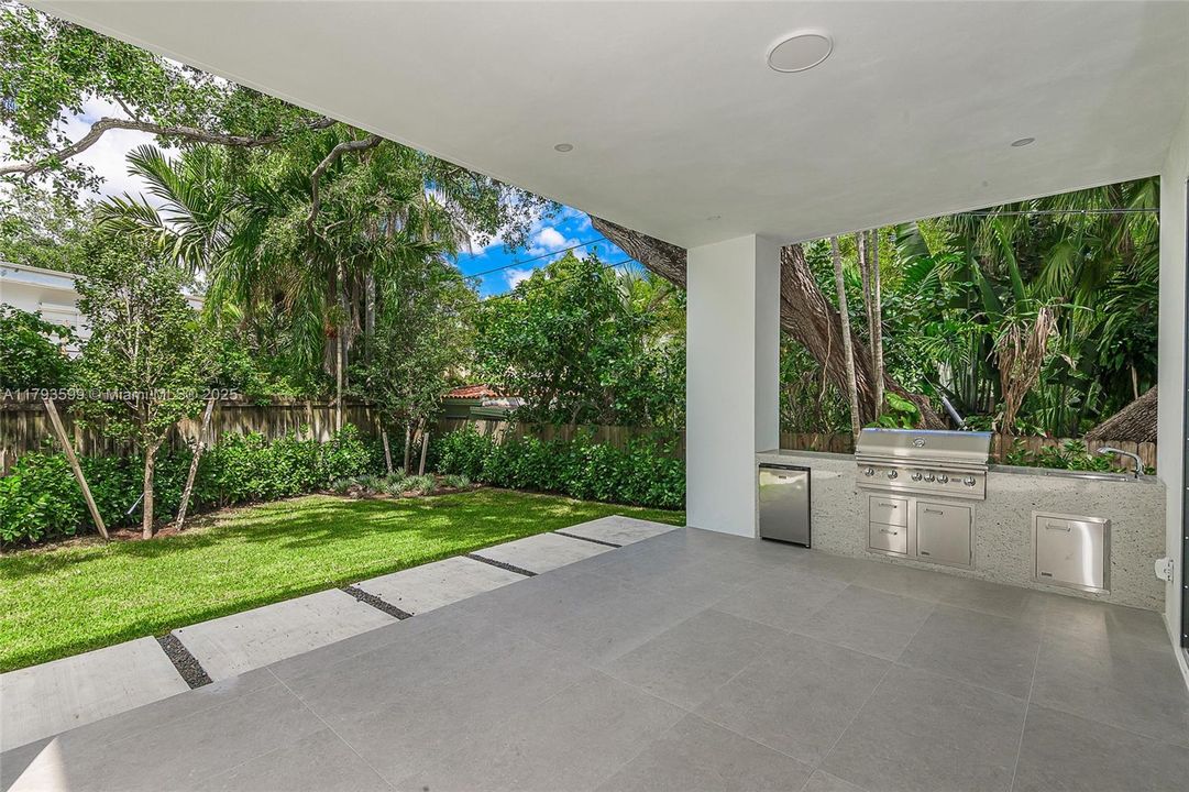 For Sale: $4,690,000 (5 beds, 5 baths, 0 Square Feet)