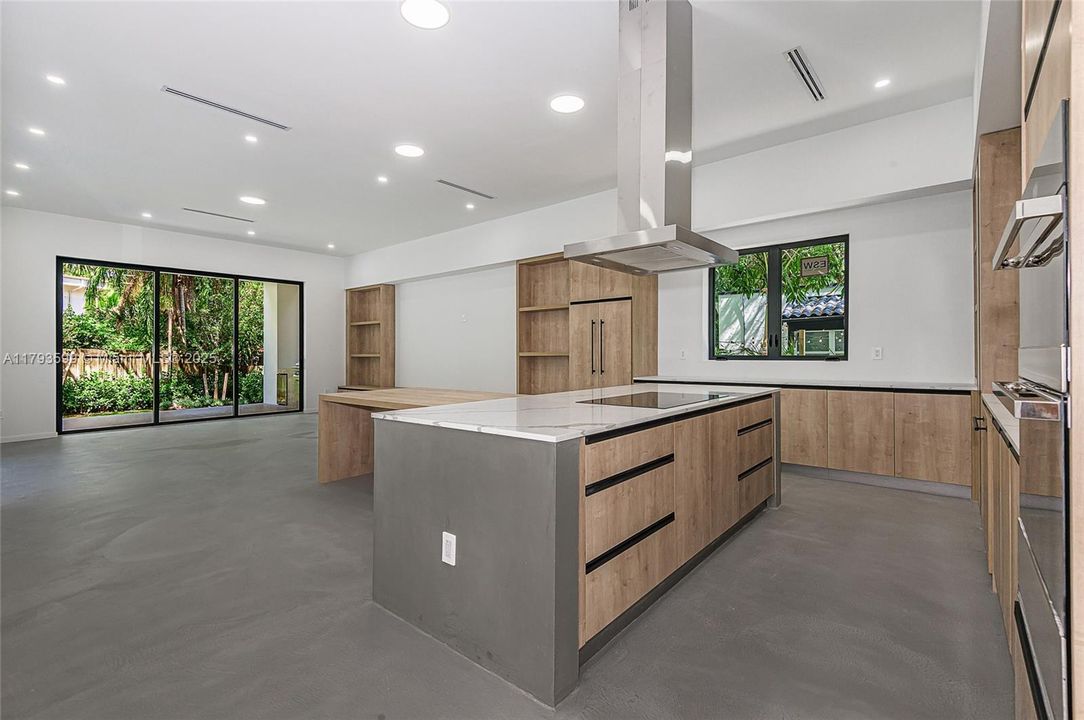 For Sale: $4,690,000 (5 beds, 5 baths, 0 Square Feet)