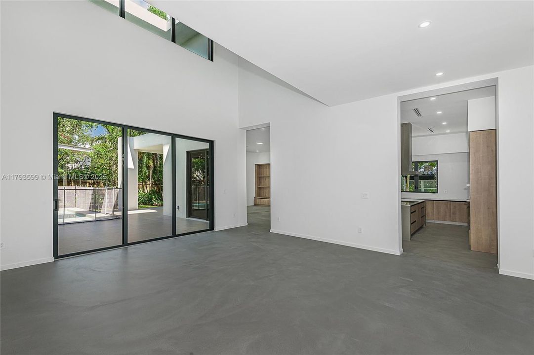 For Sale: $4,690,000 (5 beds, 5 baths, 0 Square Feet)