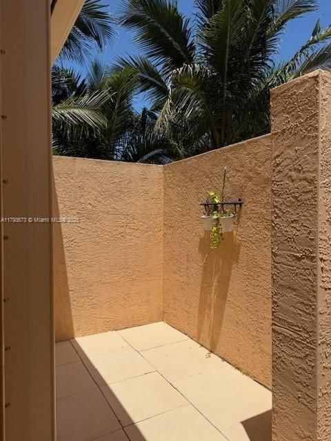 Recientemente alquilado: $2,995 (2 camas, 2 baños, 1612 Pies cuadrados)