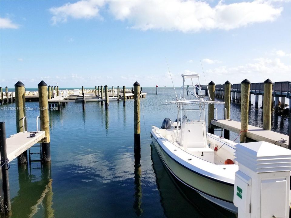 На продажу: $650,000 (0.04 acres)