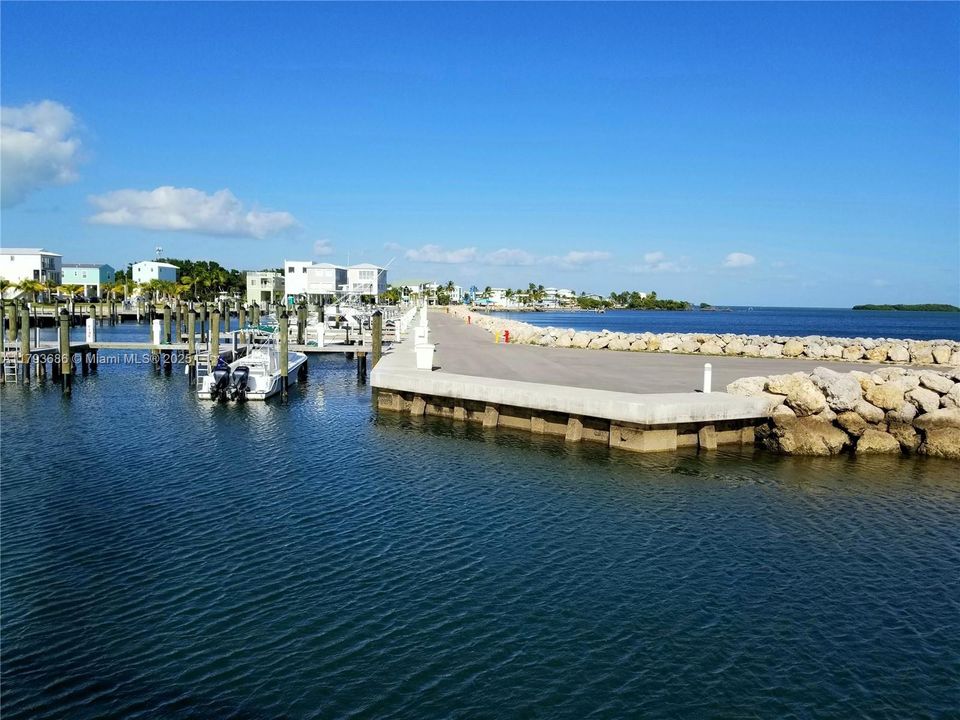 На продажу: $650,000 (0.04 acres)