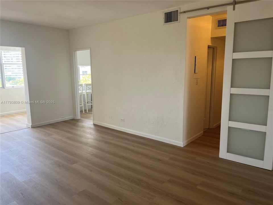 На продажу: $340,000 (0 спален, 1 ванн, 544 Квадратных фут)