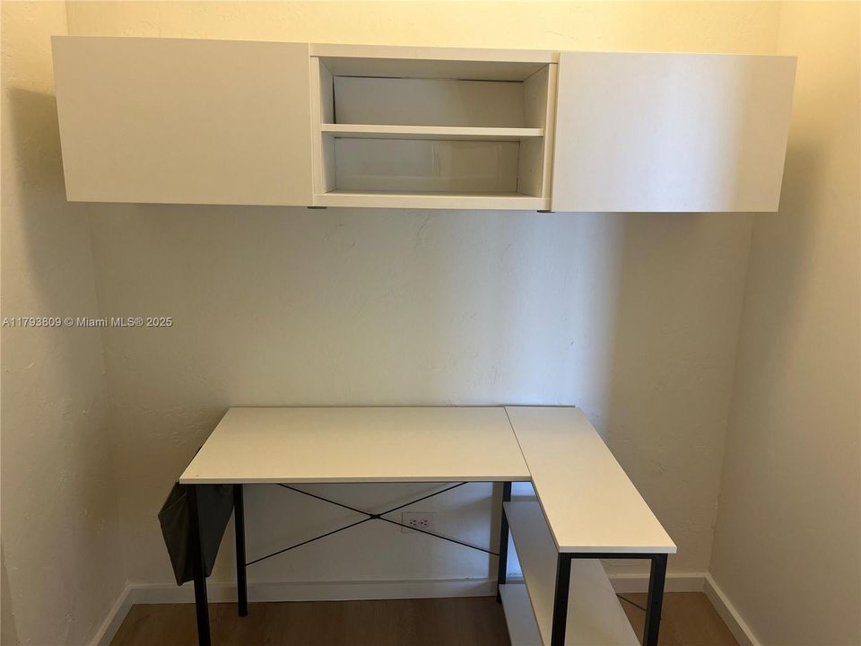 На продажу: $340,000 (0 спален, 1 ванн, 544 Квадратных фут)