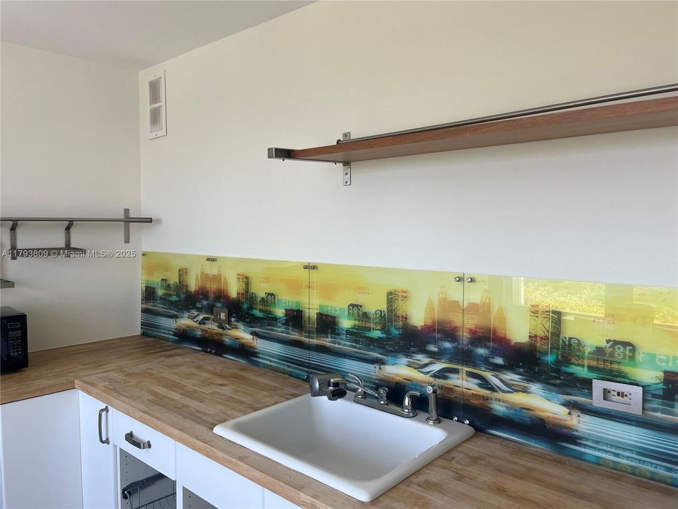 На продажу: $340,000 (0 спален, 1 ванн, 544 Квадратных фут)