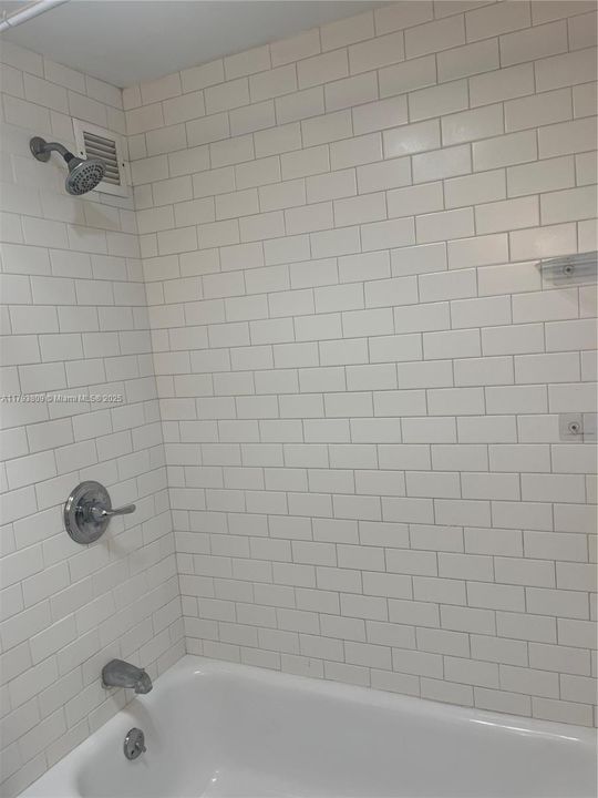 На продажу: $340,000 (0 спален, 1 ванн, 544 Квадратных фут)