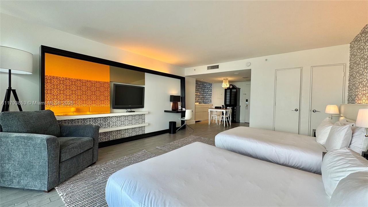 待售: $420,000 (0 贝兹, 1 浴室, 493 平方英尺)