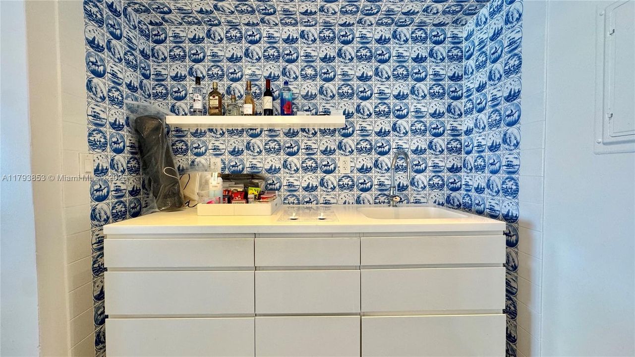 待售: $420,000 (0 贝兹, 1 浴室, 493 平方英尺)