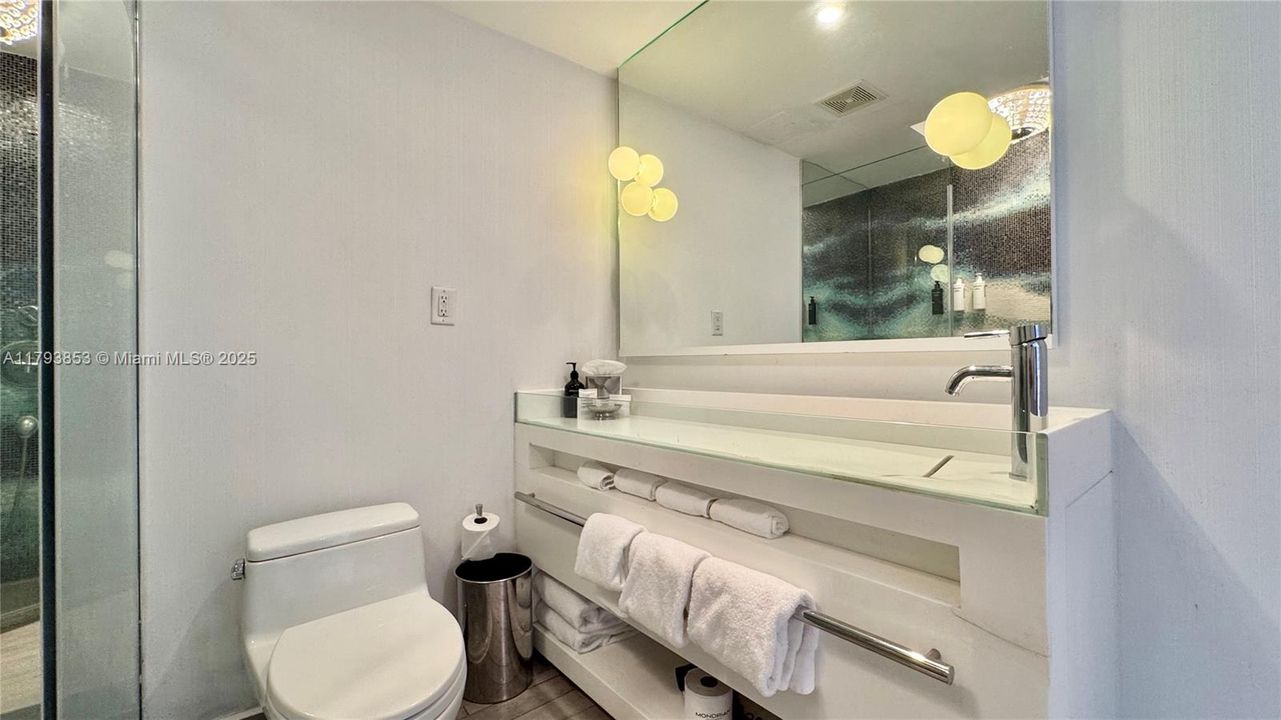 待售: $420,000 (0 贝兹, 1 浴室, 493 平方英尺)