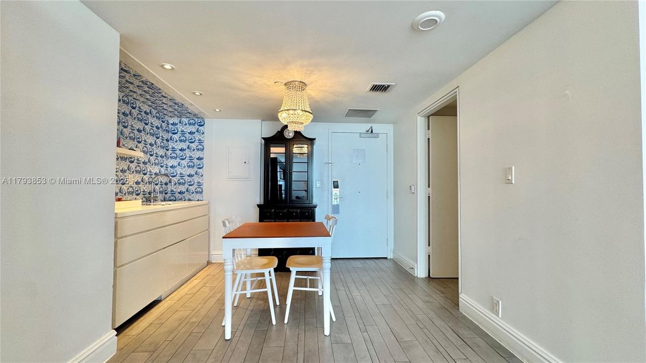 待售: $420,000 (0 贝兹, 1 浴室, 493 平方英尺)