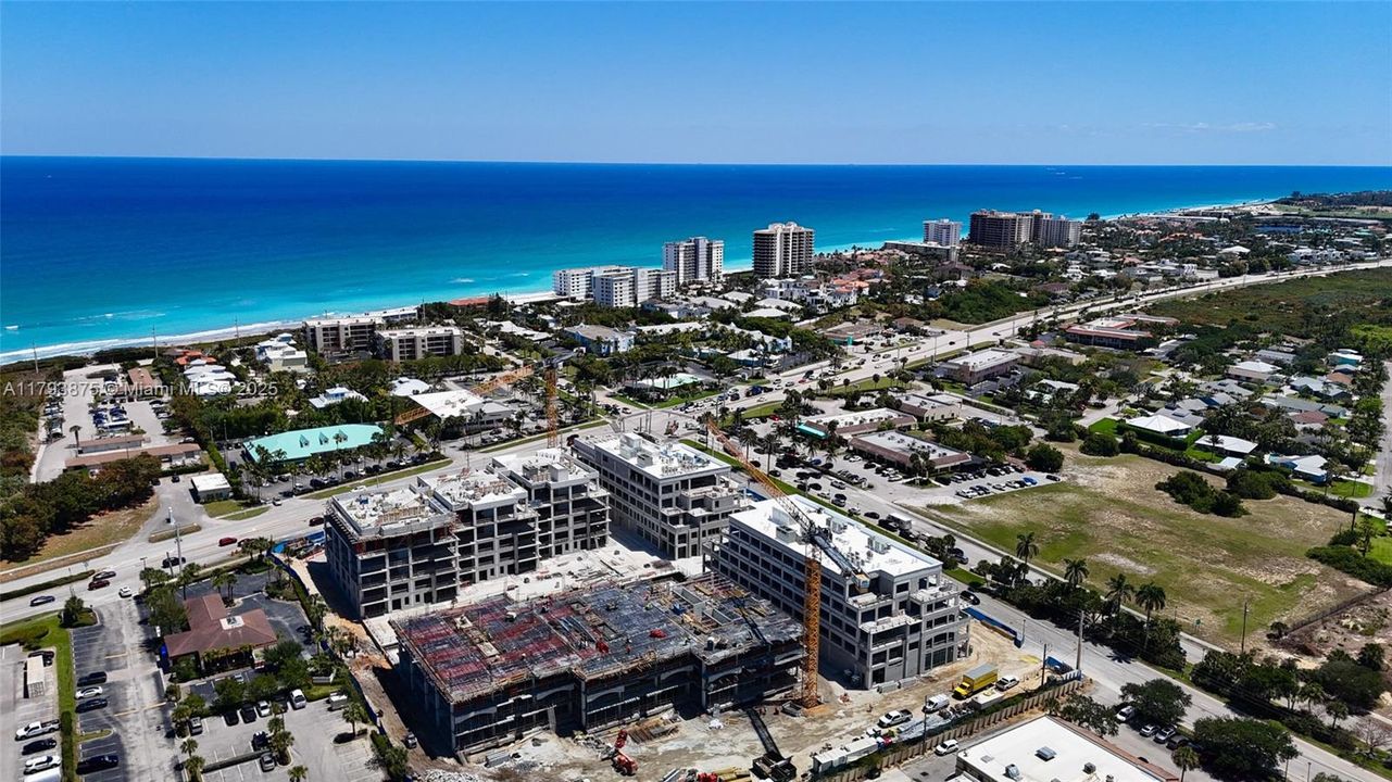 Activo con contrato: $2,750,000 (3 camas, 3 baños, 2585 Pies cuadrados)