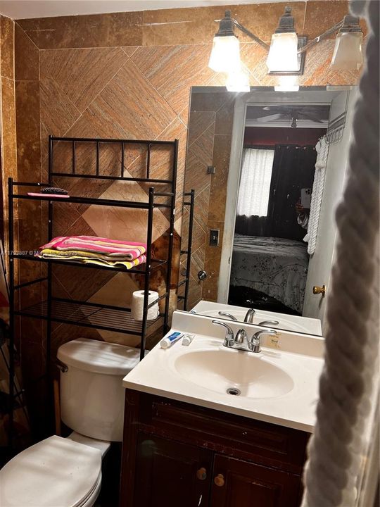 En Venta: $179,000 (2 camas, 2 baños, 830 Pies cuadrados)