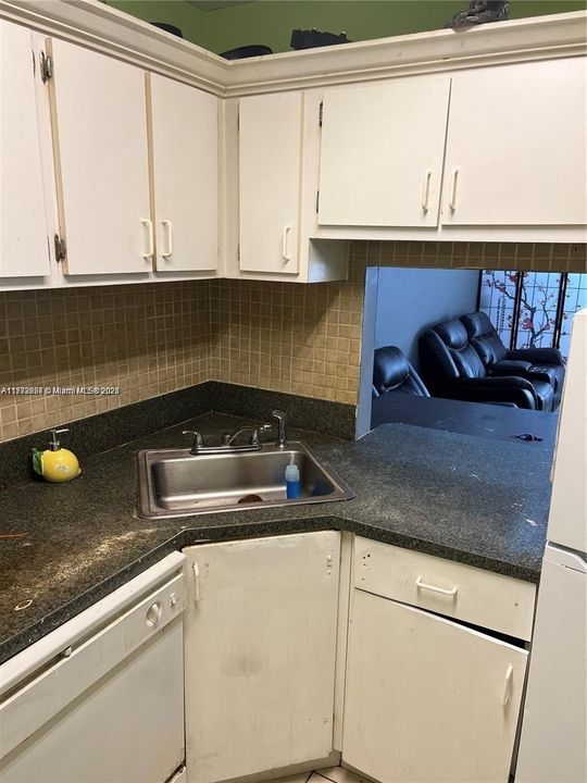 En Venta: $179,000 (2 camas, 2 baños, 830 Pies cuadrados)