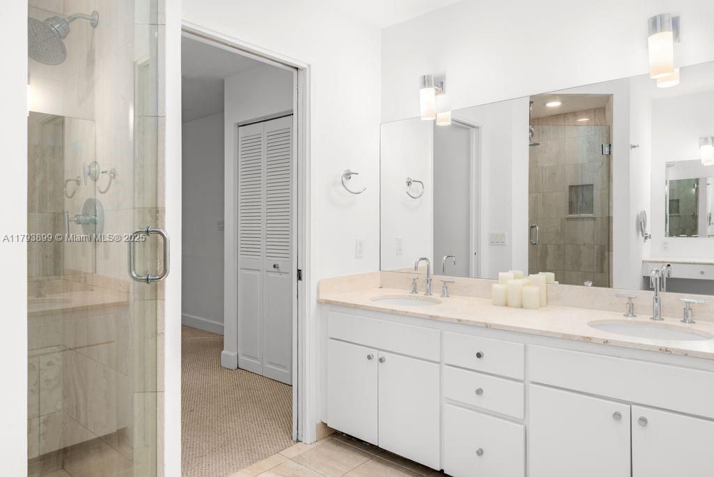 Vendido Recientemente: $1,295,000 (2 camas, 2 baños, 1532 Pies cuadrados)