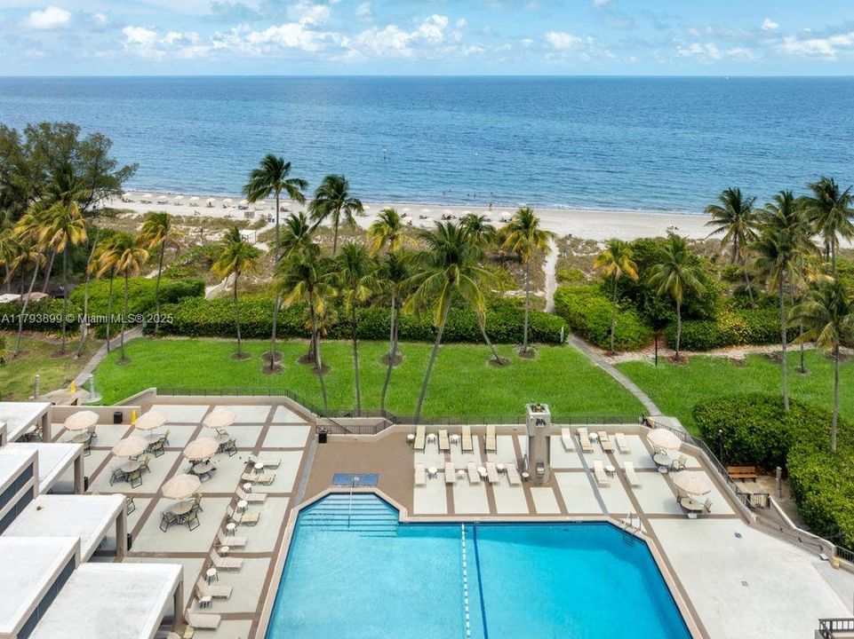 Vendido Recientemente: $1,295,000 (2 camas, 2 baños, 1532 Pies cuadrados)