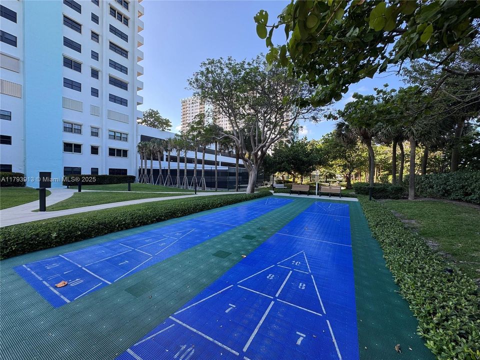 Recently Sold: $899,000 (2 beds, 2 baths, 1660 Square Feet)