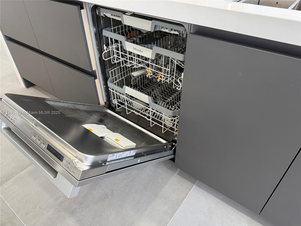 Details - Miele dishwasher
