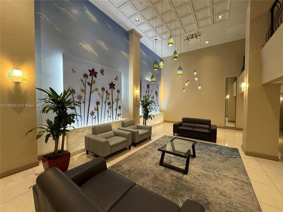 Recently Sold: $899,000 (2 beds, 2 baths, 1660 Square Feet)