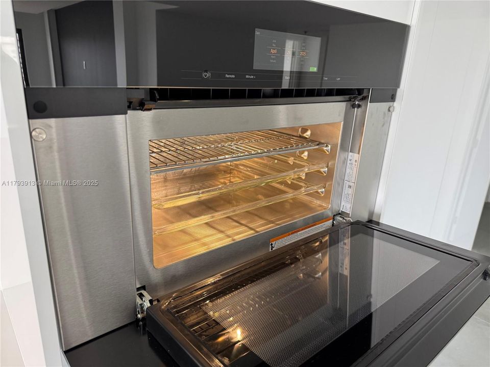 Details - Miele speed oven / microwave