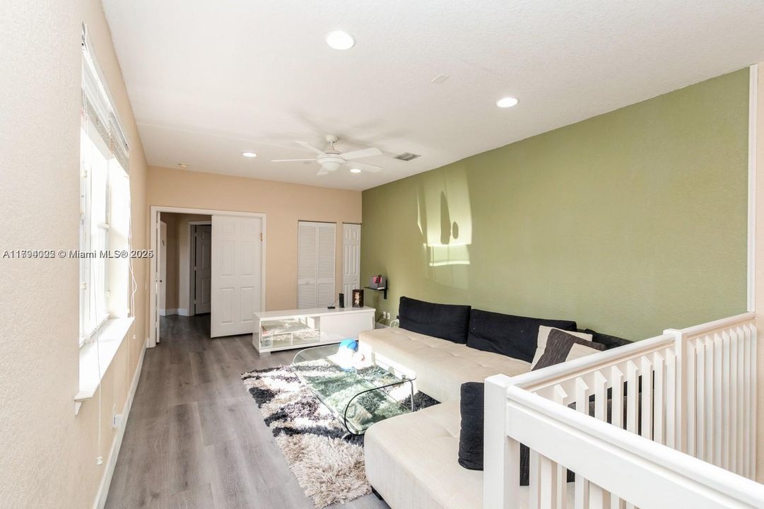 待售: $1,795,000 (3 贝兹, 3 浴室, 2859 平方英尺)