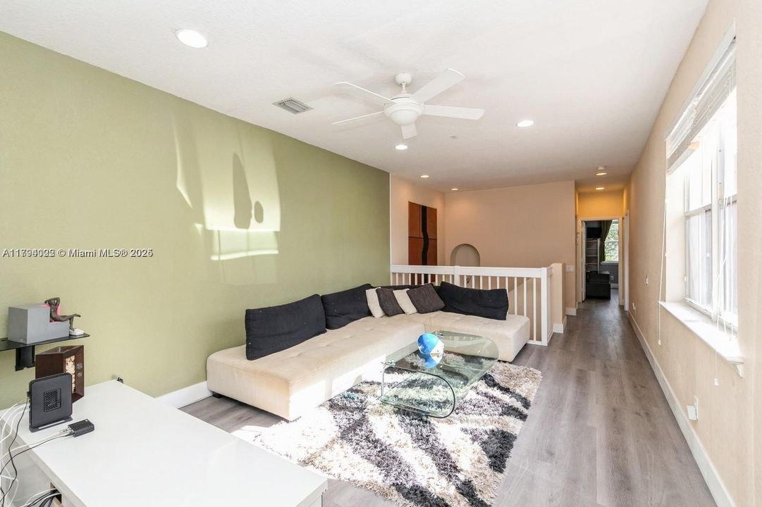 待售: $1,795,000 (3 贝兹, 3 浴室, 2859 平方英尺)