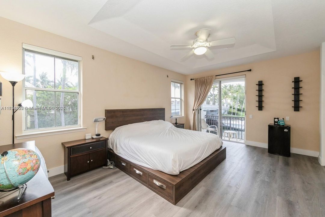 待售: $1,795,000 (3 贝兹, 3 浴室, 2859 平方英尺)